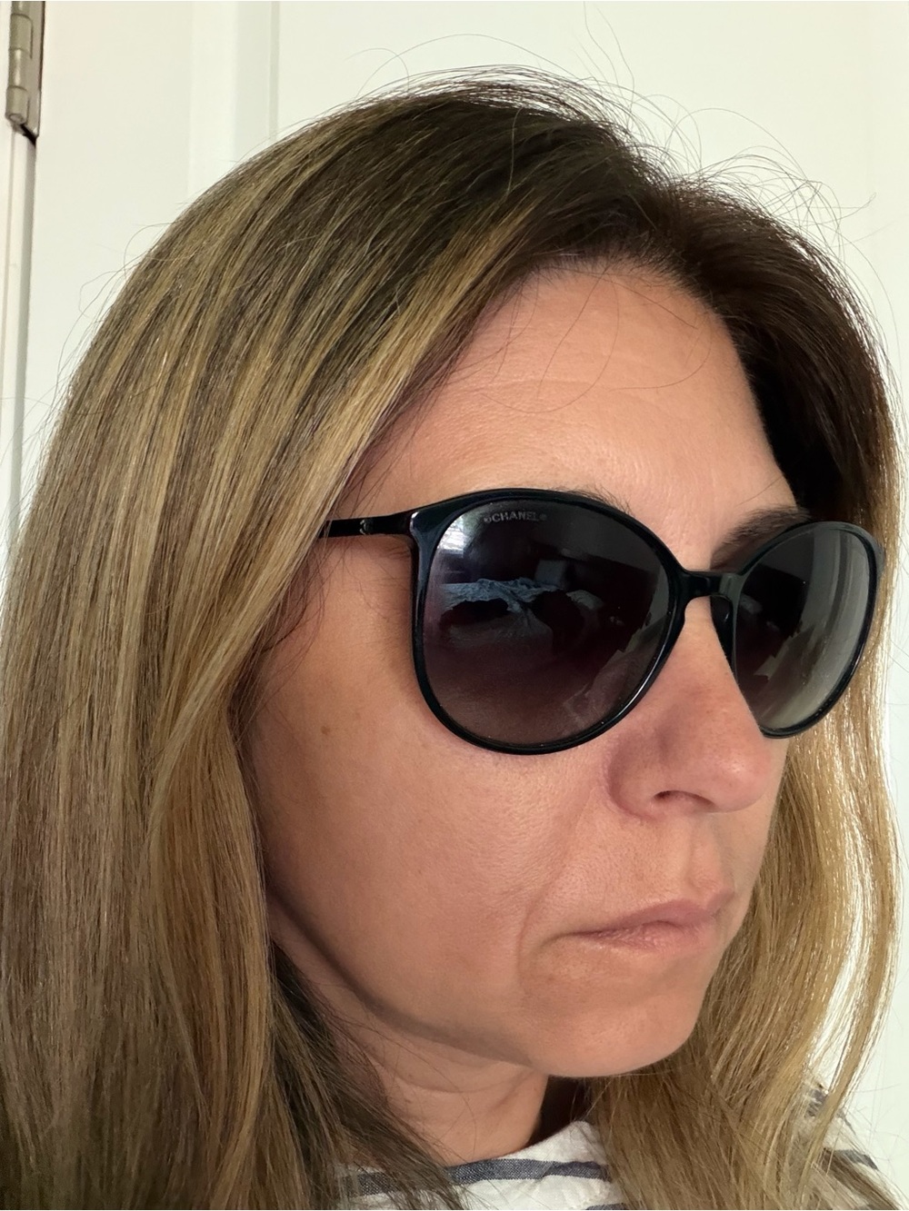 Chanel Black Round Sunglasses - Picture 9 of 9